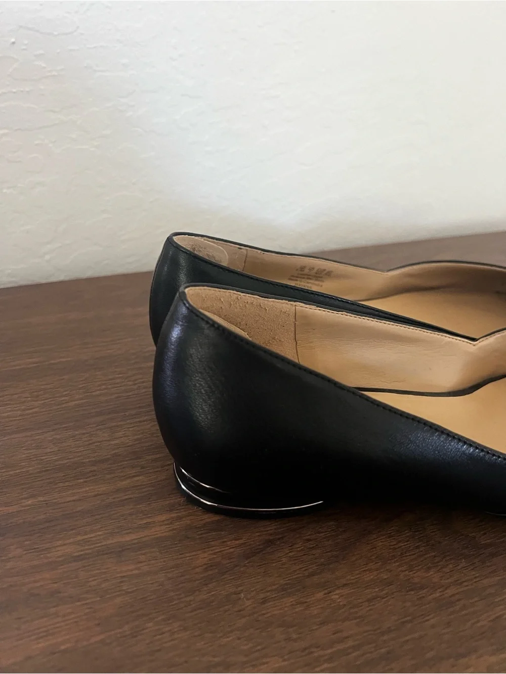 Naturalizer Black Pointed V-Cut Leather Flats - Women's Slip-On